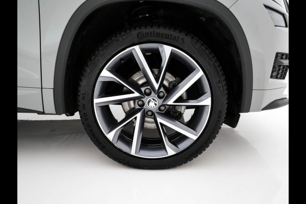 Škoda Kodiaq 1.5 TSI Sportline Business (INCL-BTW) Aut. *PANO | LEATHER-MICROFIBRE | FULL-LED | MEMORY-PACK | DIGI-COCKPIT | NAVI-FULLMAP | CAMERA | DAB+ | AMBIENT-LIGHT | KEYLESS | DAB+ | CARPLAY | PRIVACY-GLASS | 20"ALU*