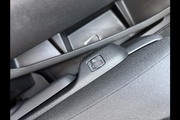 Toyota Proace Dynamic Long Worker 75kWh NIEUW! L3 348km WLTP 100kW Snelladen LED Climate Control Adaptieve Cruise Stoel/ Stuur verwarming Carplay Camera