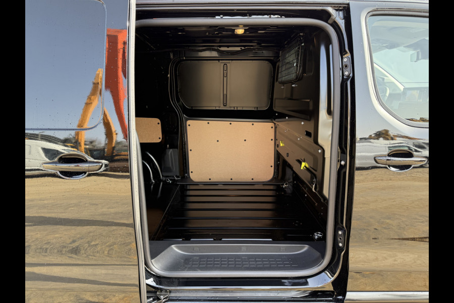 Toyota Proace Dynamic Long Worker 75kWh NIEUW! L3 348km WLTP 100kW Snelladen LED Climate Control Adaptieve Cruise Stoel/ Stuur verwarming Carplay Camera