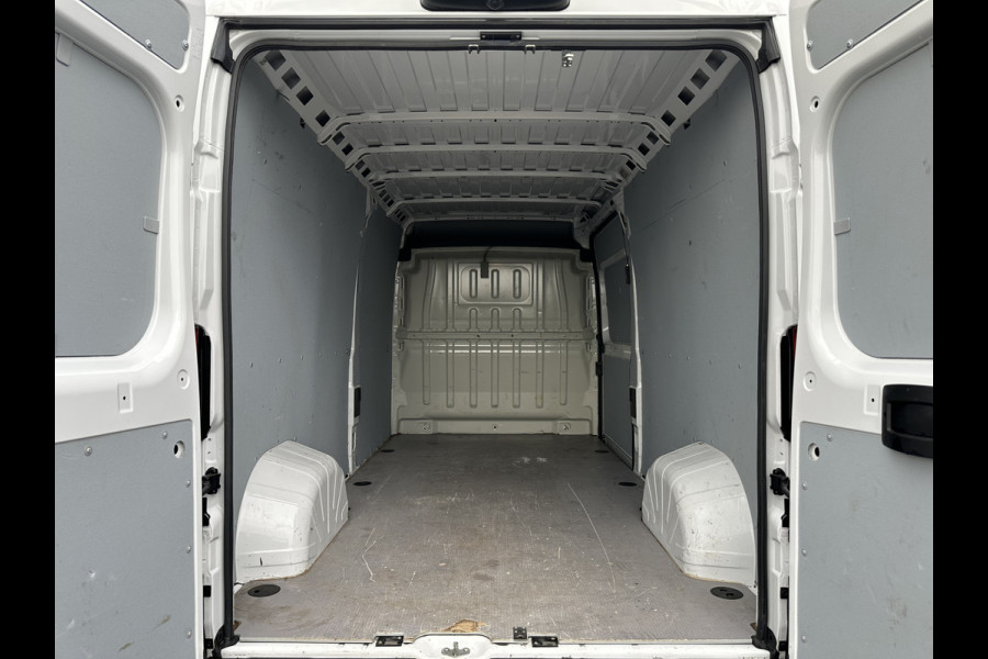 Opel Movano 2.2D 140 PK 3.5T / L3H2 / 49.954 KM / 3 TONS TREKHAAK / IMPERIAAL + LADDER / CAMERA / CRUISE / AIRCO