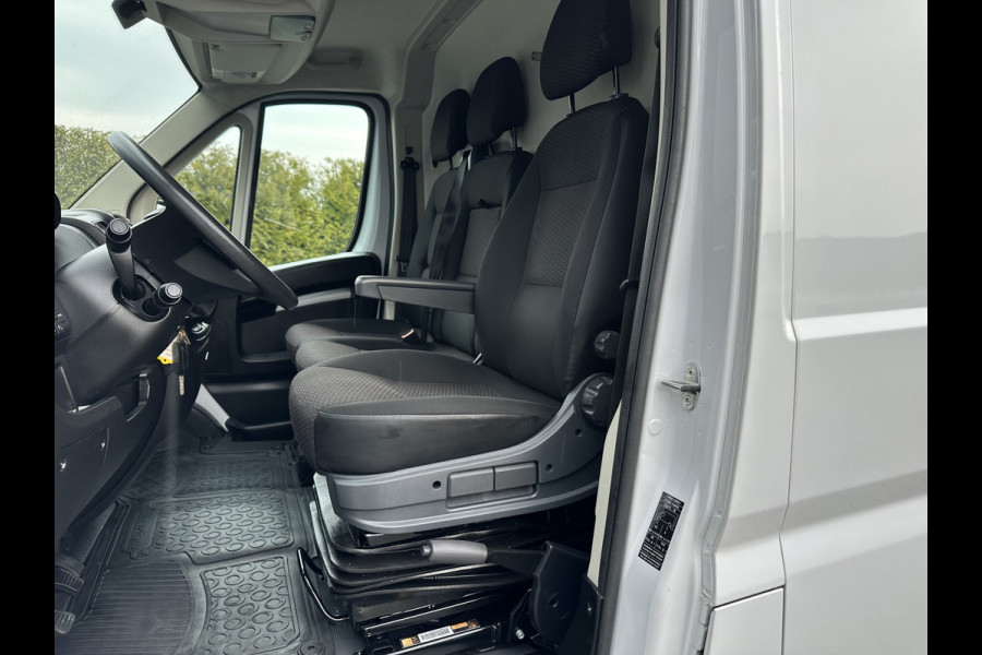 Opel Movano 2.2D 140 PK 3.5T / L3H2 / 49.954 KM / 3 TONS TREKHAAK / IMPERIAAL + LADDER / CAMERA / CRUISE / AIRCO