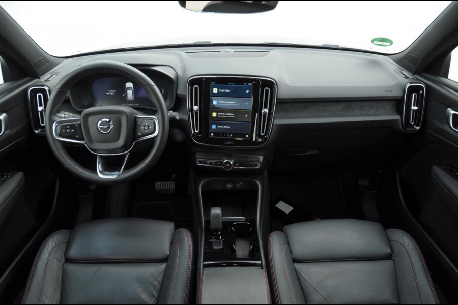Volvo XC40 231PK Automaat Recharge Single motor Core / Leder interieur / Parkeersensoren met camera / Stoel - en stuurwielverwarming / Apple carplay / Bluetooth / Google infotainment / All seasonbanden