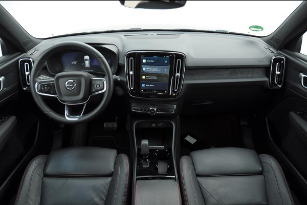 Volvo XC40 231PK Automaat Recharge Single motor Core / Leder interieur / Parkeersensoren met camera / Stoel - en stuurwielverwarming / Apple carplay / Bluetooth / Google infotainment / All seasonbanden
