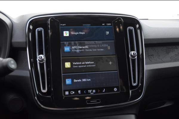 Volvo XC40 231PK Automaat Recharge Single motor Core / Leder interieur / Parkeersensoren met camera / Stoel - en stuurwielverwarming / Apple carplay / Bluetooth / Google infotainment / All seasonbanden