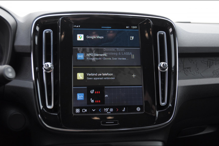 Volvo XC40 231PK Automaat Recharge Single motor Core / Leder interieur / Parkeersensoren met camera / Stoel - en stuurwielverwarming / Apple carplay / Bluetooth / Google infotainment / All seasonbanden