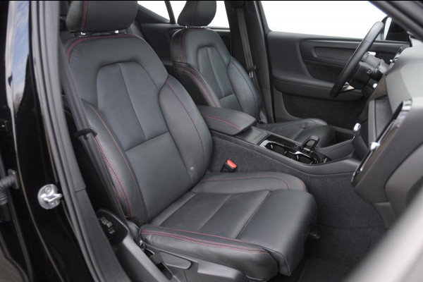 Volvo XC40 231PK Automaat Recharge Single motor Core / Leder interieur / Parkeersensoren met camera / Stoel - en stuurwielverwarming / Apple carplay / Bluetooth / Google infotainment / All seasonbanden