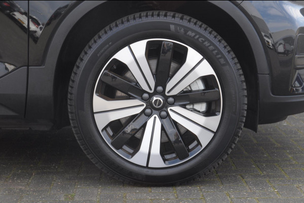 Volvo XC40 231PK Automaat Recharge Single motor Core / Leder interieur / Parkeersensoren met camera / Stoel - en stuurwielverwarming / Apple carplay / Bluetooth / Google infotainment / All seasonbanden