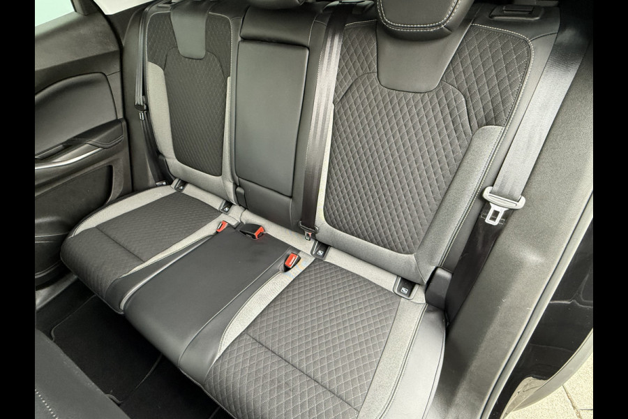 Opel Grandland X BWJ 2021 | 1.2T 131PK Bus Executive | TREKHAAK | CAMERA A | NAVI | CLIMA | PDC 2X | CARPLAY | LMV | PRIVACY GLASS