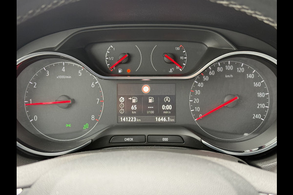 Opel Grandland X BWJ 2021 | 1.2T 131PK Bus Executive | TREKHAAK | CAMERA A | NAVI | CLIMA | PDC 2X | CARPLAY | LMV | PRIVACY GLASS