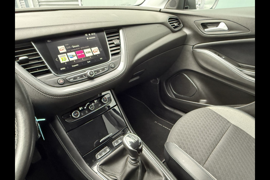 Opel Grandland X BWJ 2021 | 1.2T 131PK Bus Executive | TREKHAAK | CAMERA A | NAVI | CLIMA | PDC 2X | CARPLAY | LMV | PRIVACY GLASS