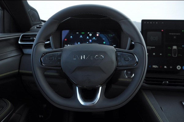Lynk & Co 01 276PK Automaat Core / Adaptieve cruise control / Stoel - en stuurwielverarming / Parkeersensoren met camera / Apple carplay / Trekhaak / Metallic lak / 19" lichtmetalen velgen