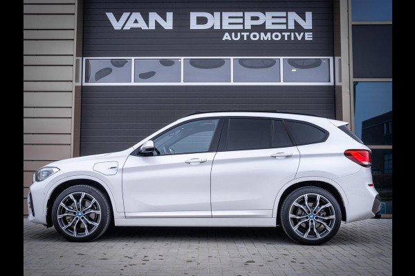 BMW X1 xDrive25e eDrive Edition M-Sport l Panorama l HUD l Trekhaak l Camera