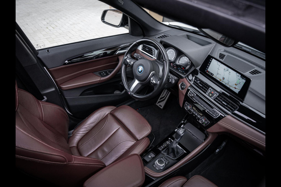 BMW X1 xDrive25e eDrive Edition M-Sport l Panorama l HUD l Trekhaak l Camera