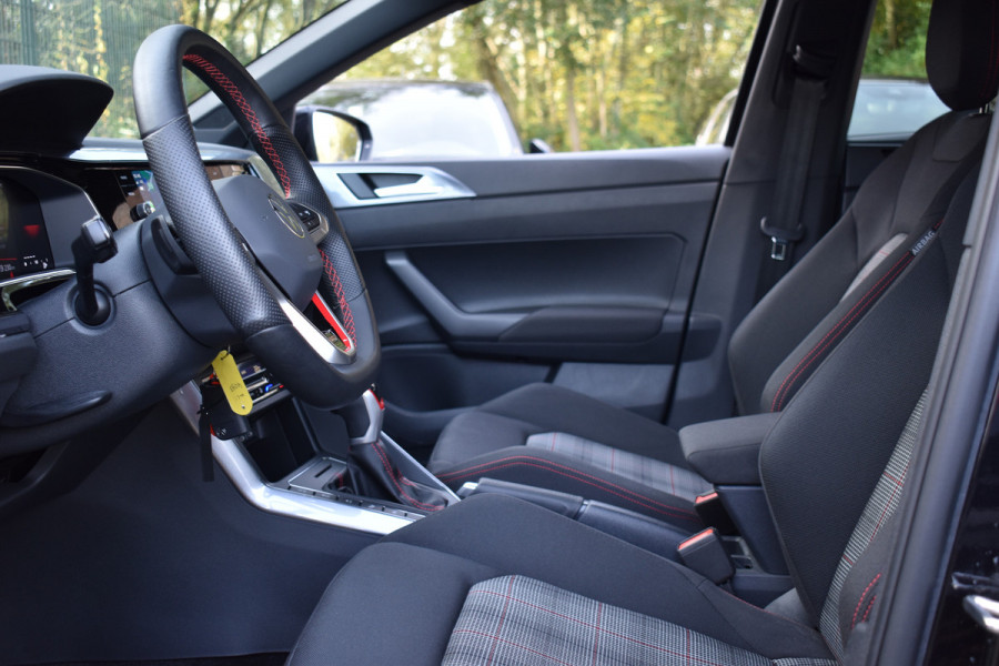 Volkswagen Polo 2.0 TSI GTI TSI 210PK DSG GTI-SPORT IQ-LIGHT/PDC/CARPLAY FABRIEKS GARANTIE ***