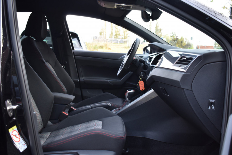 Volkswagen Polo 2.0 TSI GTI TSI 210PK DSG GTI-SPORT IQ-LIGHT/PDC/CARPLAY FABRIEKS GARANTIE ***