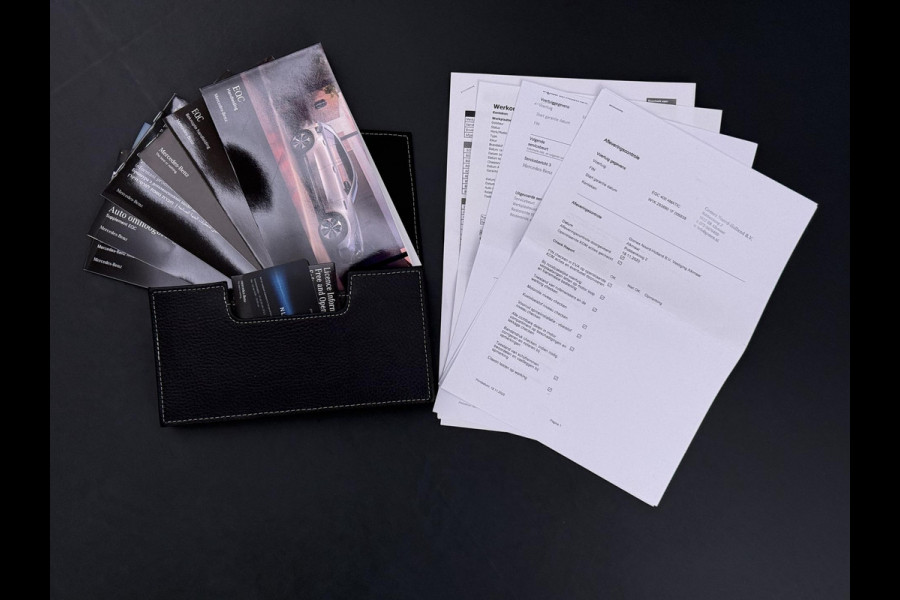 Mercedes-Benz EQC 400 4MATIC Business Solution AMG 80 kWh VAN € 35.900,- VOOR € 31.877,- UW LENTEVOORDEEL € 4.023,-! | SOH 94% | ADAPTIVE CRUISE CONTROL| ELEK. ACHTERKLEP| CAMERA| COMPLETE AUTO|