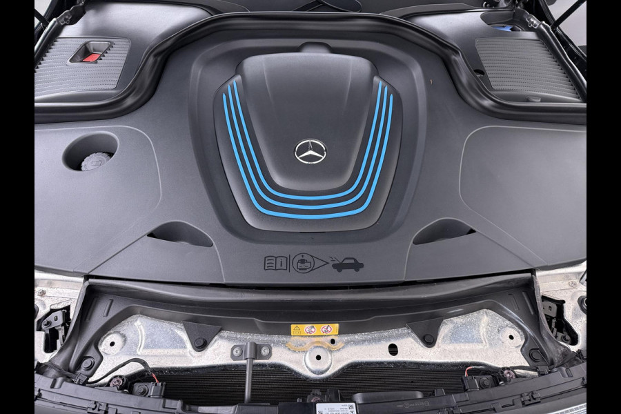 Mercedes-Benz EQC 400 4MATIC Business Solution AMG 80 kWh VAN € 35.900,- VOOR € 31.877,- UW LENTEVOORDEEL € 4.023,-! | SOH 94% | ADAPTIVE CRUISE CONTROL| ELEK. ACHTERKLEP| CAMERA| COMPLETE AUTO|