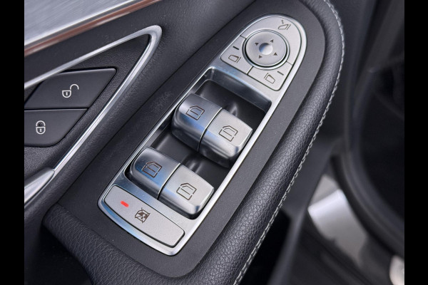 Mercedes-Benz EQC 400 4MATIC Business Solution AMG 80 kWh VAN € 35.900,- VOOR € 31.877,- UW LENTEVOORDEEL € 4.023,-! | SOH 94% | ADAPTIVE CRUISE CONTROL| ELEK. ACHTERKLEP| CAMERA| COMPLETE AUTO|