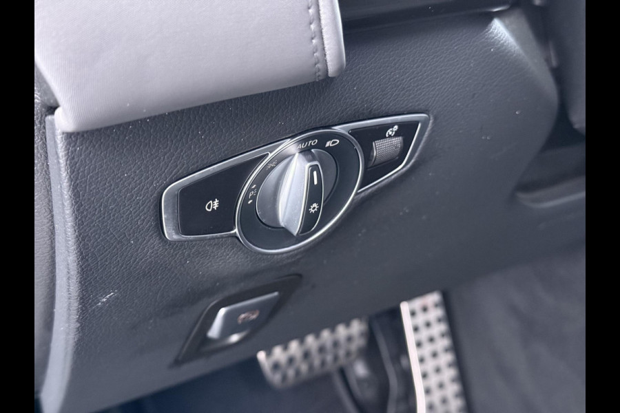 Mercedes-Benz EQC 400 4MATIC Business Solution AMG 80 kWh VAN € 35.900,- VOOR € 31.877,- UW LENTEVOORDEEL € 4.023,-! | SOH 94% | ADAPTIVE CRUISE CONTROL| ELEK. ACHTERKLEP| CAMERA| COMPLETE AUTO|