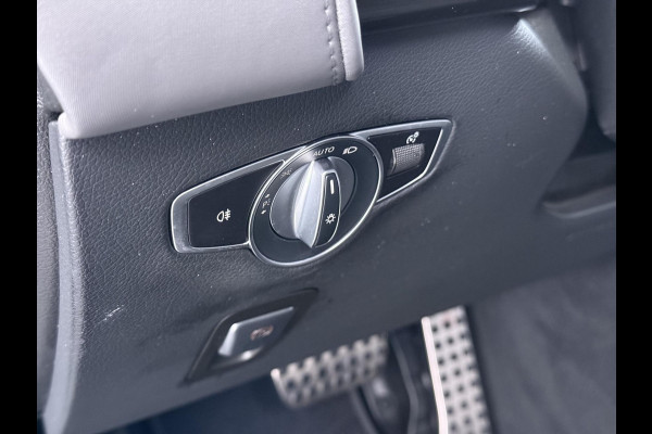 Mercedes-Benz EQC 400 4MATIC Business Solution AMG 80 kWh VAN € 35.900,- VOOR € 31.877,- UW LENTEVOORDEEL € 4.023,-! | SOH 94% | ADAPTIVE CRUISE CONTROL| ELEK. ACHTERKLEP| CAMERA| COMPLETE AUTO|