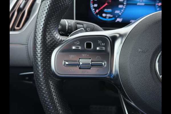 Mercedes-Benz EQC 400 4MATIC Business Solution AMG 80 kWh VAN € 35.900,- VOOR € 31.877,- UW LENTEVOORDEEL € 4.023,-! | SOH 94% | ADAPTIVE CRUISE CONTROL| ELEK. ACHTERKLEP| CAMERA| COMPLETE AUTO|