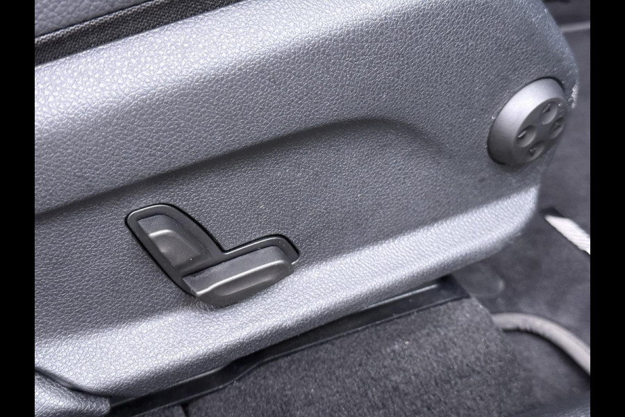 Mercedes-Benz EQC 400 4MATIC Business Solution AMG 80 kWh VAN € 35.900,- VOOR € 31.877,- UW LENTEVOORDEEL € 4.023,-! | SOH 94% | ADAPTIVE CRUISE CONTROL| ELEK. ACHTERKLEP| CAMERA| COMPLETE AUTO|