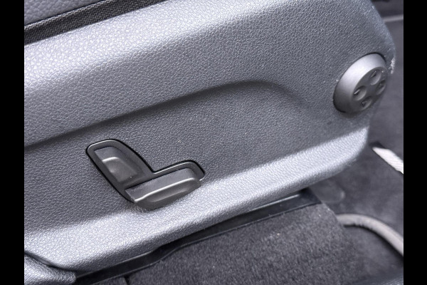 Mercedes-Benz EQC 400 4MATIC Business Solution AMG 80 kWh VAN € 35.900,- VOOR € 31.877,- UW LENTEVOORDEEL € 4.023,-! | SOH 94% | ADAPTIVE CRUISE CONTROL| ELEK. ACHTERKLEP| CAMERA| COMPLETE AUTO|