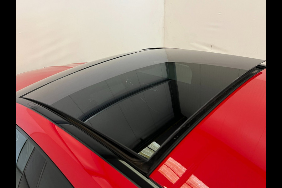 Mercedes-Benz CLA-Klasse Shooting Brake 180 / AMG / Night / Pano / NL-auto