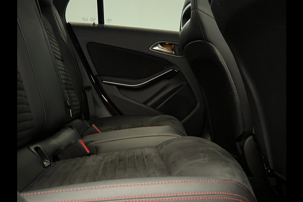 Mercedes-Benz CLA-Klasse Shooting Brake 180 / AMG / Night / Pano / NL-auto