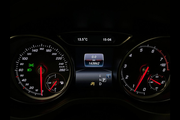 Mercedes-Benz CLA-Klasse Shooting Brake 180 / AMG / Night / Pano / NL-auto