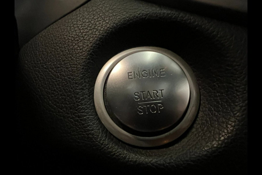 Mercedes-Benz CLA-Klasse Shooting Brake 180 / AMG / Night / Pano / NL-auto