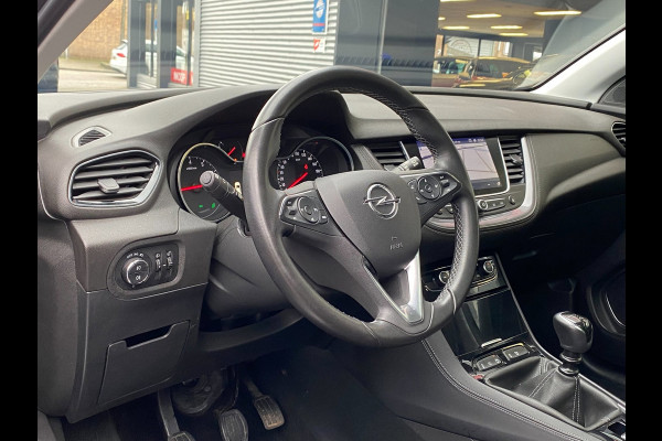Opel Grandland X 1.2 Turbo Innovation - Panorama dak I Navigatie/Apple CarPlay I Airco I LED I PDC I Sport velgen I Dealer onderh.