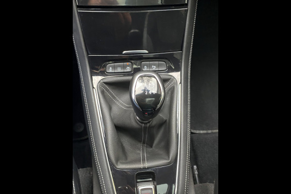 Opel Grandland X 1.2 Turbo Innovation - Panorama dak I Navigatie/Apple CarPlay I Airco I LED I PDC I Sport velgen I Dealer onderh.