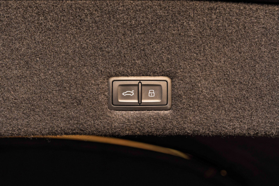 Lamborghini Urus 4.0 V8 650 PK Pano Keramisch B&O Advanced Massage Luchtvering 360 Camera ACC 22''