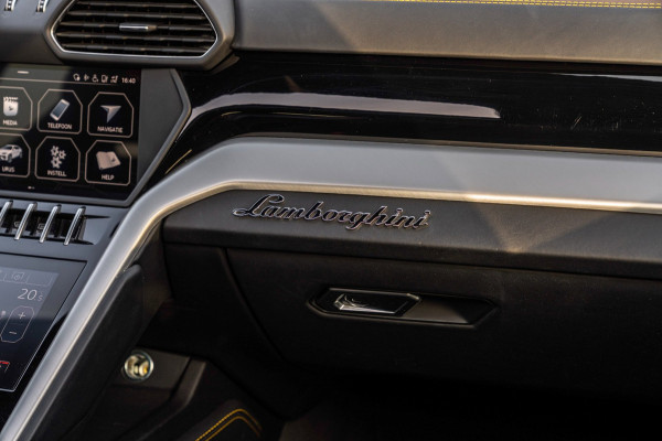 Lamborghini Urus 4.0 V8 650 PK Pano Keramisch B&O Advanced Massage Luchtvering 360 Camera ACC 22''