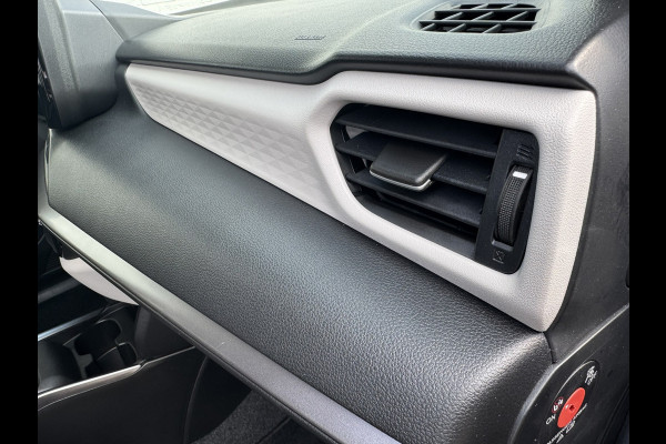 Suzuki Swift 1.2 Style Smart Hybrid Adaptive Cruise Climate control LED Navi Apple / Android Achteruitrijcamera