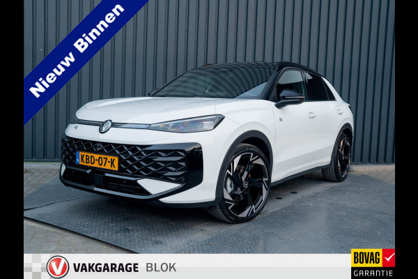 Volkswagen T-Roc 1.5 eTsi R-Line First Edition | Black Style | 360 Camera | Head Up | Elk. A-klep | IQ Light | Prijs Rijklaar!!