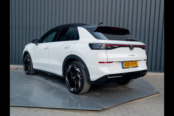 Volkswagen T-Roc 1.5 eTsi R-Line First Edition | Black Style | 360 Camera | Head Up | Elk. A-klep | IQ Light | Prijs Rijklaar!!