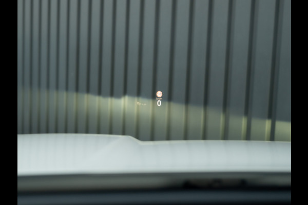 Volkswagen T-Roc 1.5 eTsi R-Line First Edition | Black Style | 360 Camera | Head Up | Elk. A-klep | IQ Light | Prijs Rijklaar!!