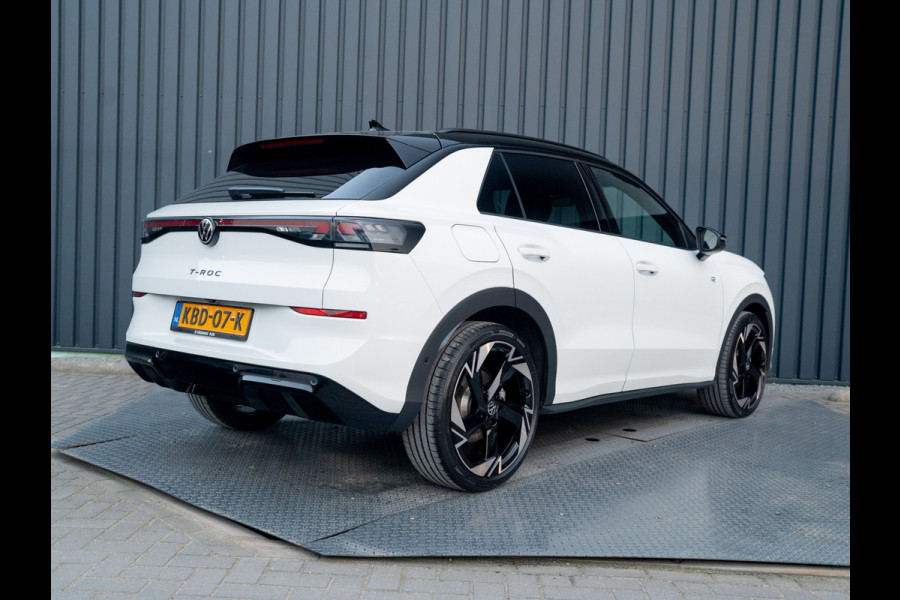 Volkswagen T-Roc 1.5 eTsi R-Line First Edition | Black Style | 360 Camera | Head Up | Elk. A-klep | IQ Light | Prijs Rijklaar!!