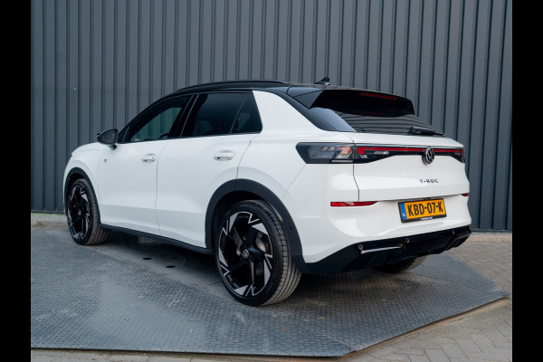 Volkswagen T-Roc 1.5 eTsi R-Line First Edition | Black Style | 360 Camera | Head Up | Elk. A-klep | IQ Light | Prijs Rijklaar!!