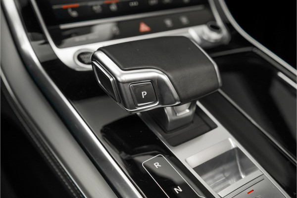 Audi Q8 55 TFSI e Quattro Pro Line S Pano Luchtvering ACC B&O 23"