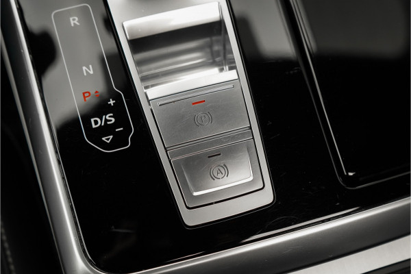 Audi Q8 55 TFSI e Quattro Pro Line S Pano Luchtvering ACC B&O 23"