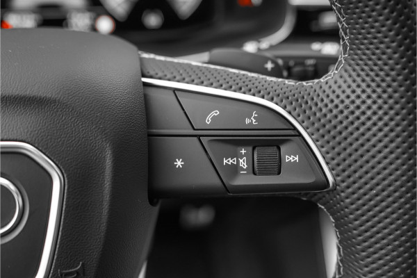 Audi Q8 55 TFSI e Quattro Pro Line S Pano Luchtvering ACC B&O 23"