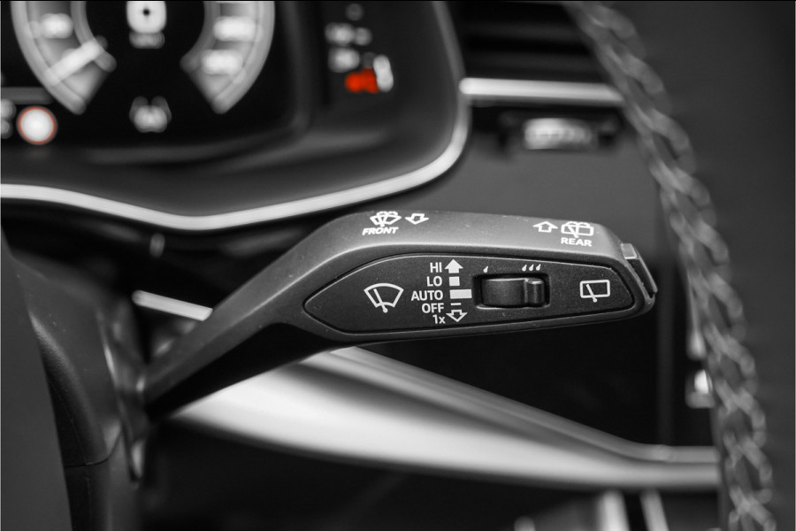 Audi Q8 55 TFSI e Quattro Pro Line S Pano Luchtvering ACC B&O 23"