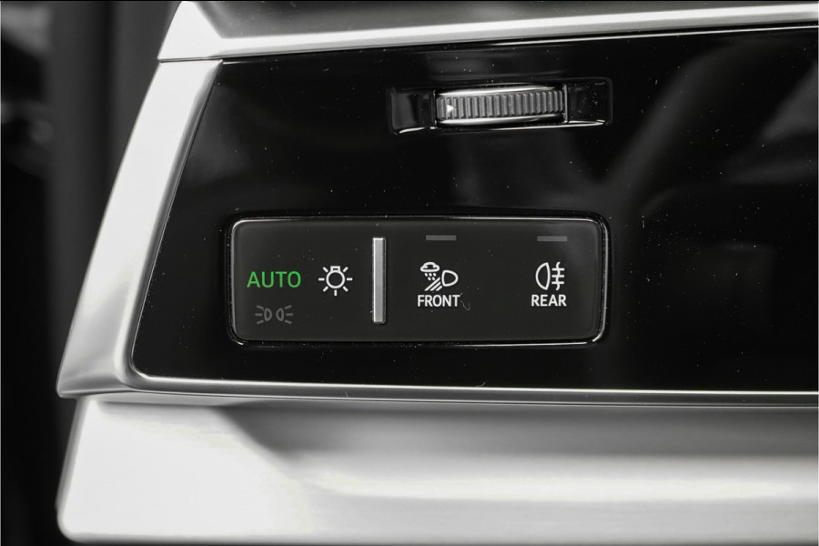 Audi Q8 55 TFSI e Quattro Pro Line S Pano Luchtvering ACC B&O 23"