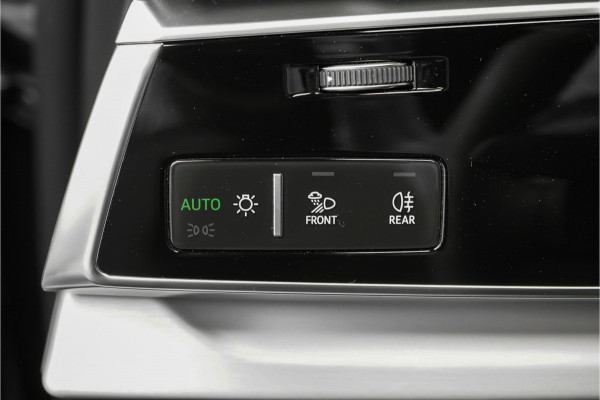 Audi Q8 55 TFSI e Quattro Pro Line S Pano Luchtvering ACC B&O 23"