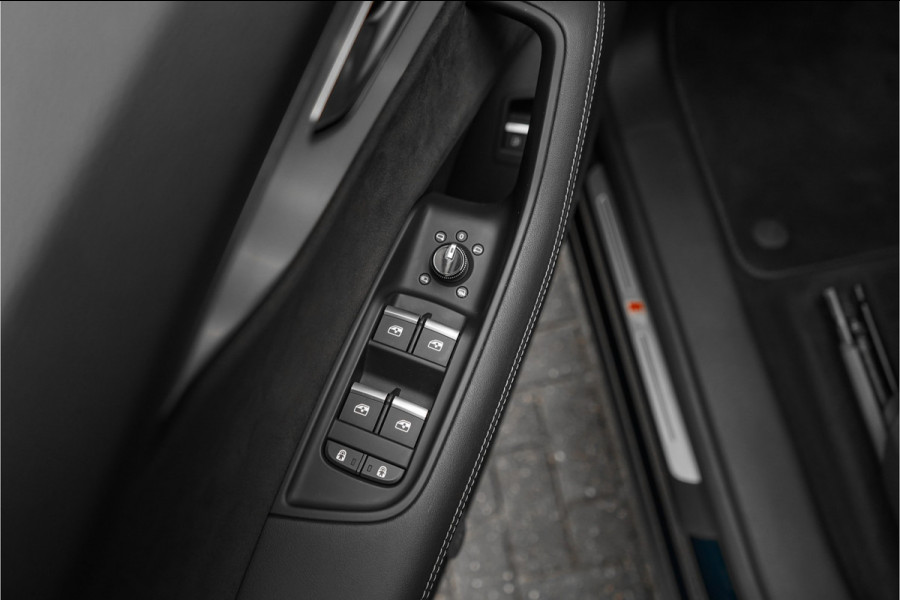 Audi Q8 55 TFSI e Quattro Pro Line S Pano Luchtvering ACC B&O 23"
