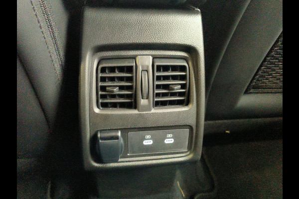 Renault Captur 1.3 mild hybrid 160 techno AUTOMAAT uit 2025 Rijklaar + Fabrieksgarantie Henk Jongen Auto's in Helmond,  al 50 jaar service zoals 't hoort!