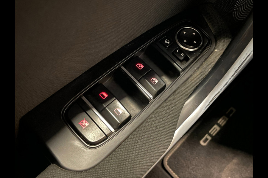 Kia Ceed Sportswagon 1.5 T-GDi DynamicLine|160PK|ANDROID/APPLE CARPLAY|CAMERA|CRUISE|CLIMATE|NAVIGAT|NL-AUTO|NAP|INCL.BTW|1e EIG|